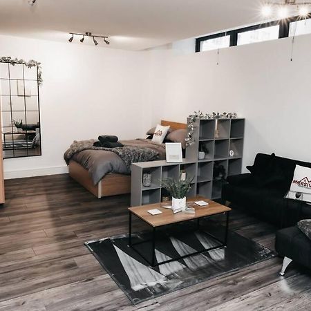 Stunning Modern Heart Of The City Apartment Sheffield Esterno foto