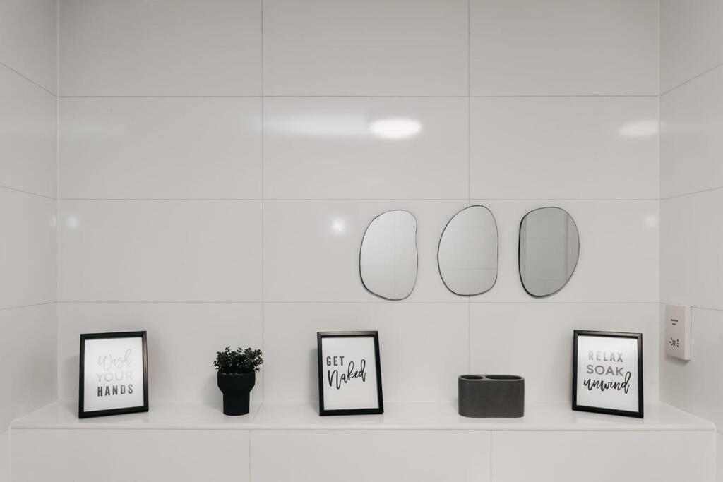 Stunning Modern Heart Of The City Apartment Sheffield Esterno foto