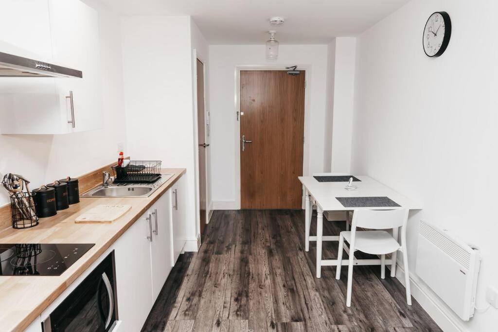Stunning Modern Heart Of The City Apartment Sheffield Esterno foto