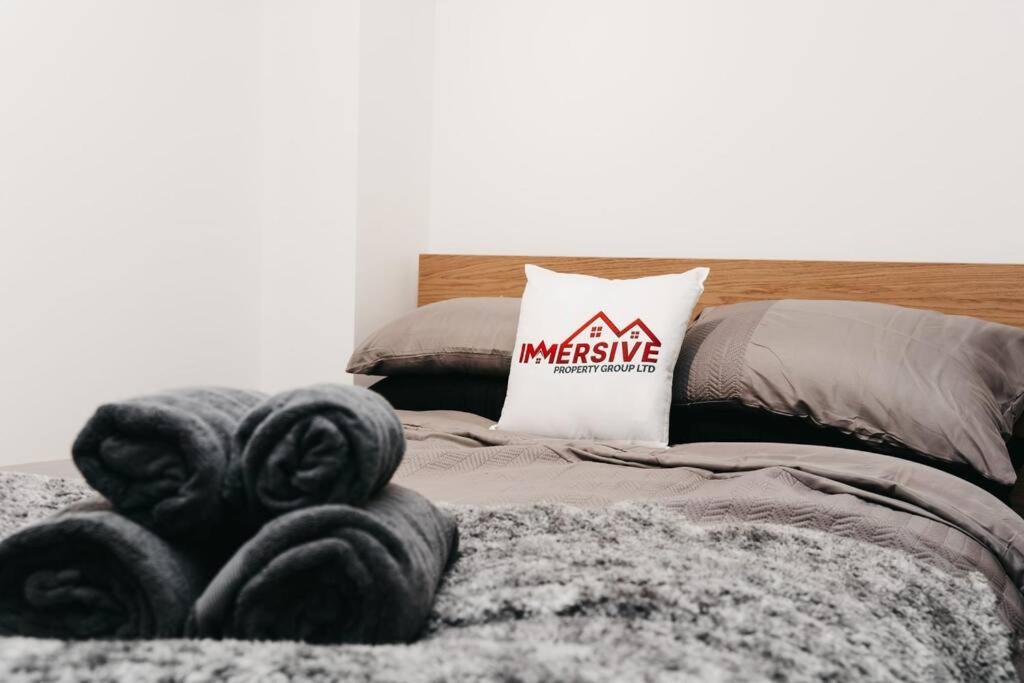 Stunning Modern Heart Of The City Apartment Sheffield Esterno foto