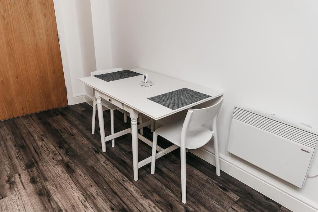Stunning Modern Heart Of The City Apartment Sheffield Esterno foto