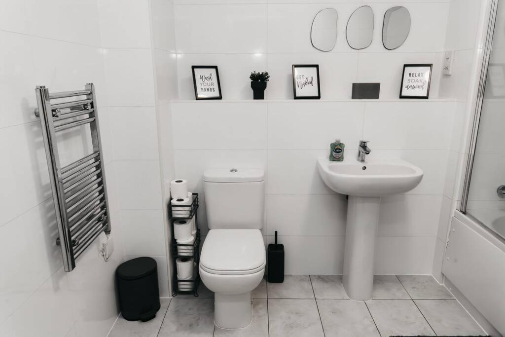 Stunning Modern Heart Of The City Apartment Sheffield Esterno foto